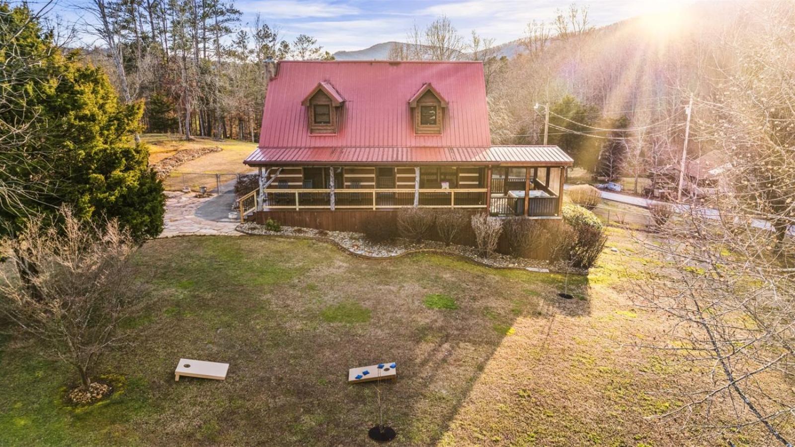 Hidden Star Hideaway-Blackberry Farm-Smoky Mtn Nat Park-Hot Tub- Fire Pit- Fenced Yard- Pet Friendly Walland Ngoại thất bức ảnh